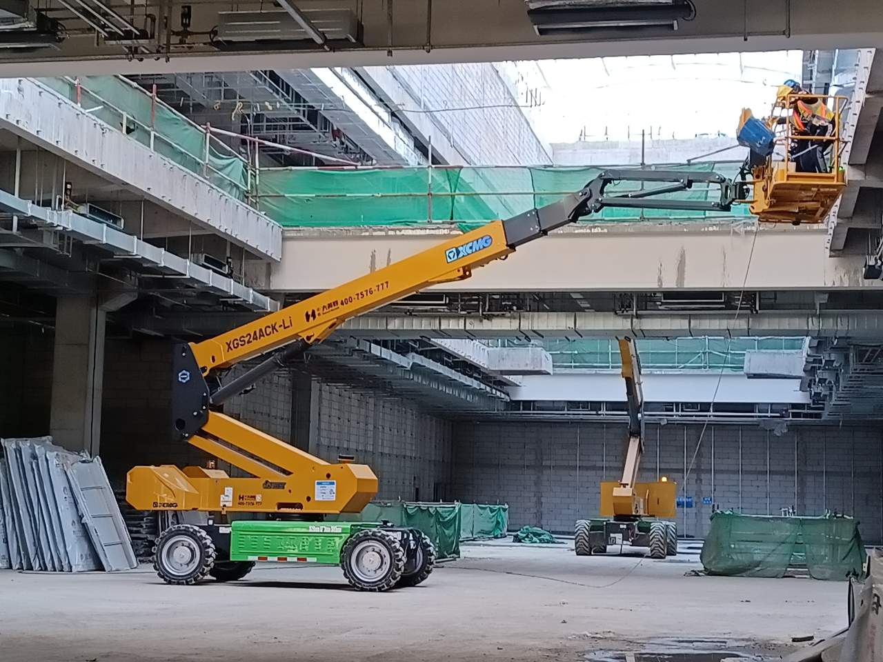 綠色引擎！徐工XGS28ACK-Li助力合肥養老服務中心建設